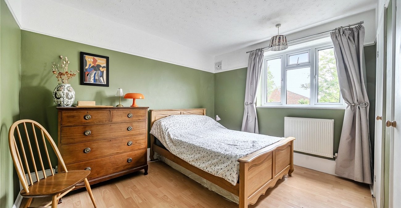 2 bedroom property for sale in  | Robinson Jackson