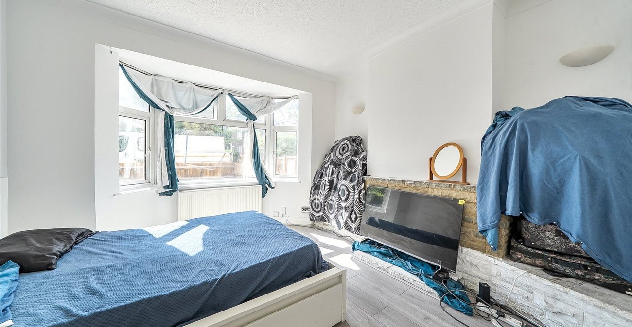 2 bedroom property for sale in Sydenham | Robinson Jackson