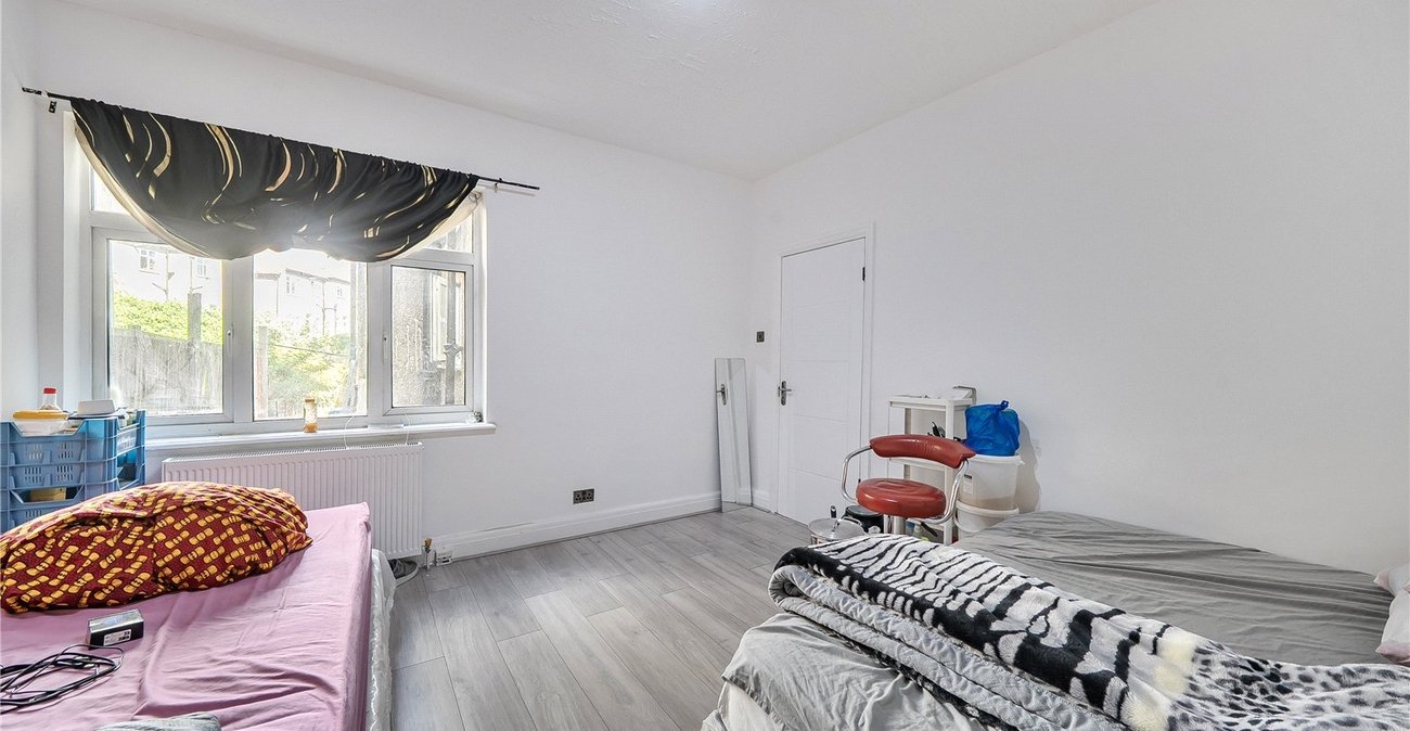 2 bedroom property for sale in Sydenham | Robinson Jackson