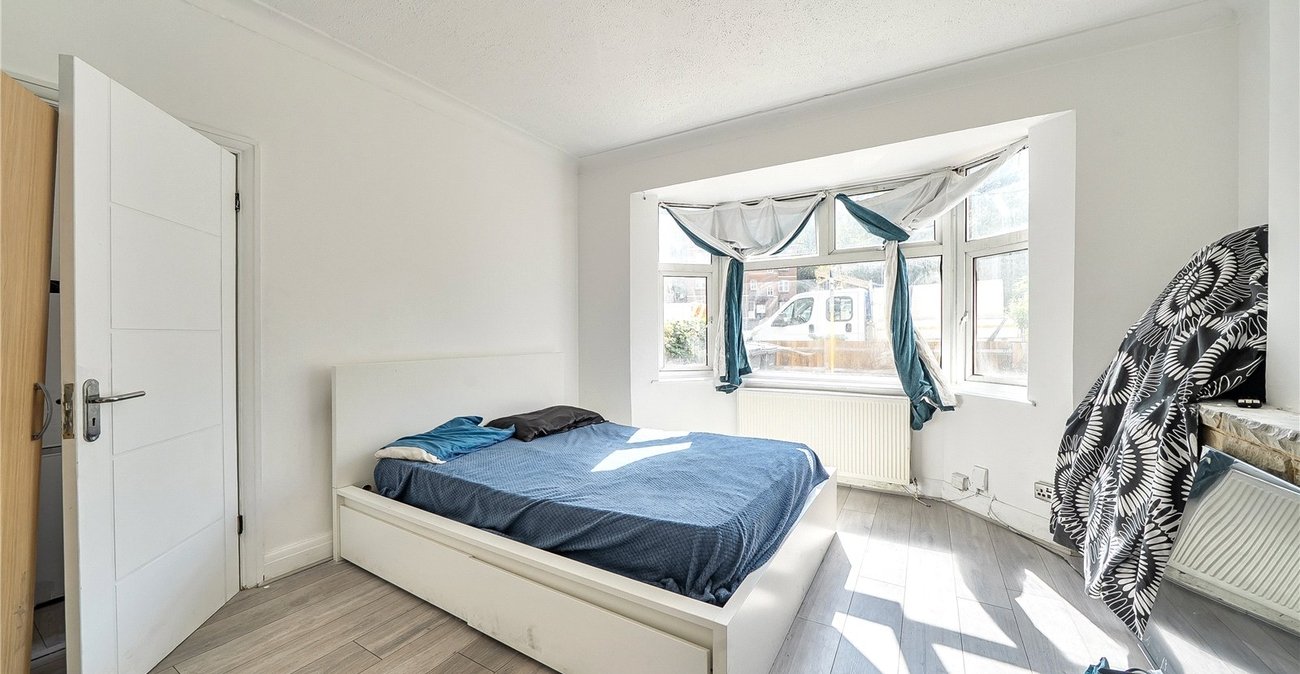 2 bedroom property for sale in Sydenham | Robinson Jackson