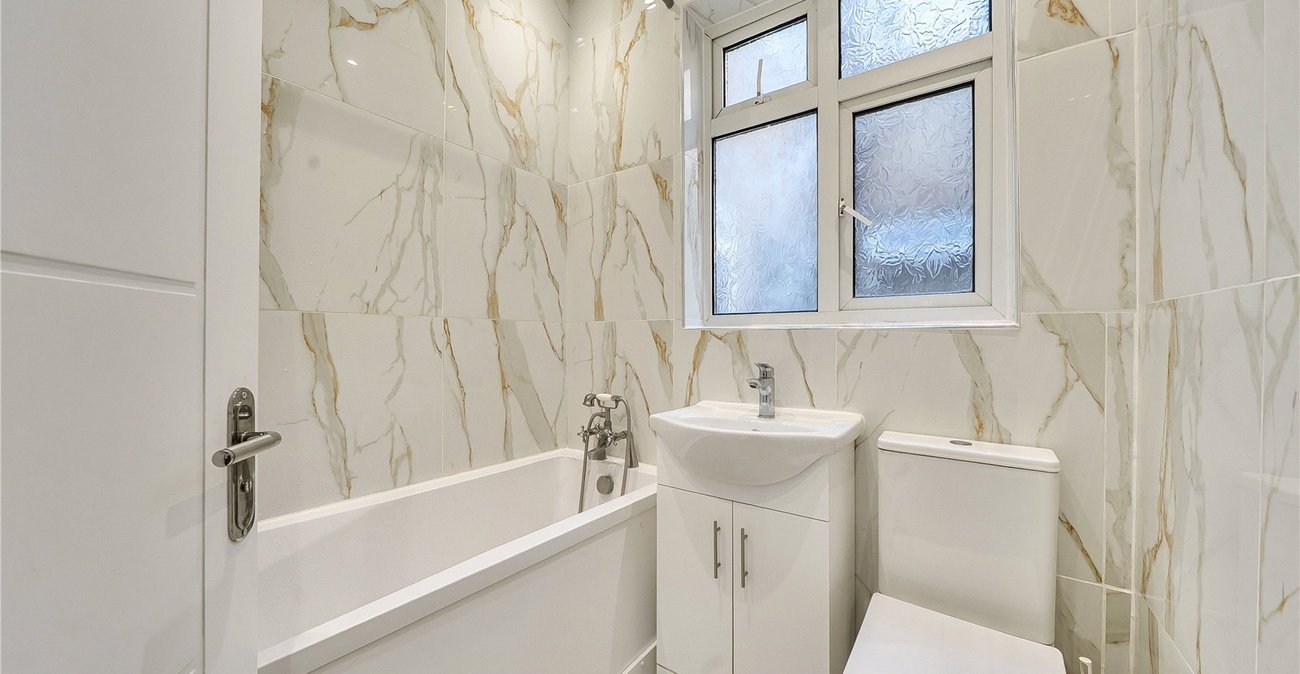2 bedroom property for sale in Sydenham | Robinson Jackson