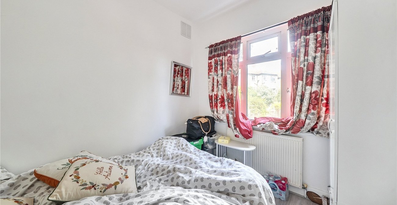 2 bedroom property for sale in Sydenham | Robinson Jackson