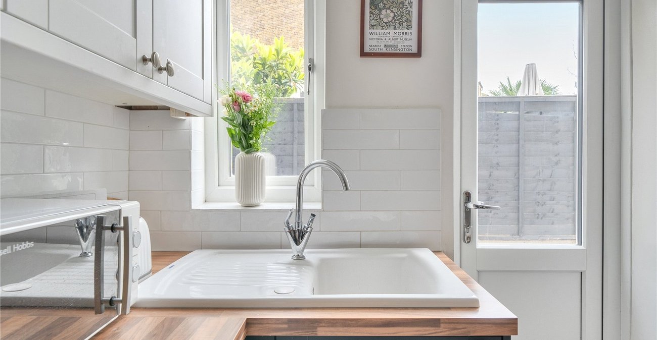 2 bedroom property for sale in Sydenham | Robinson Jackson