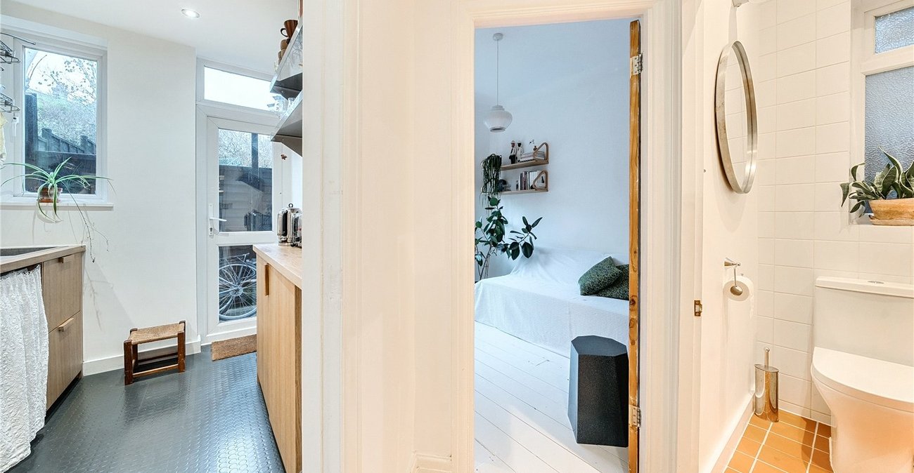 2 bedroom property for sale in Sydenham | Robinson Jackson