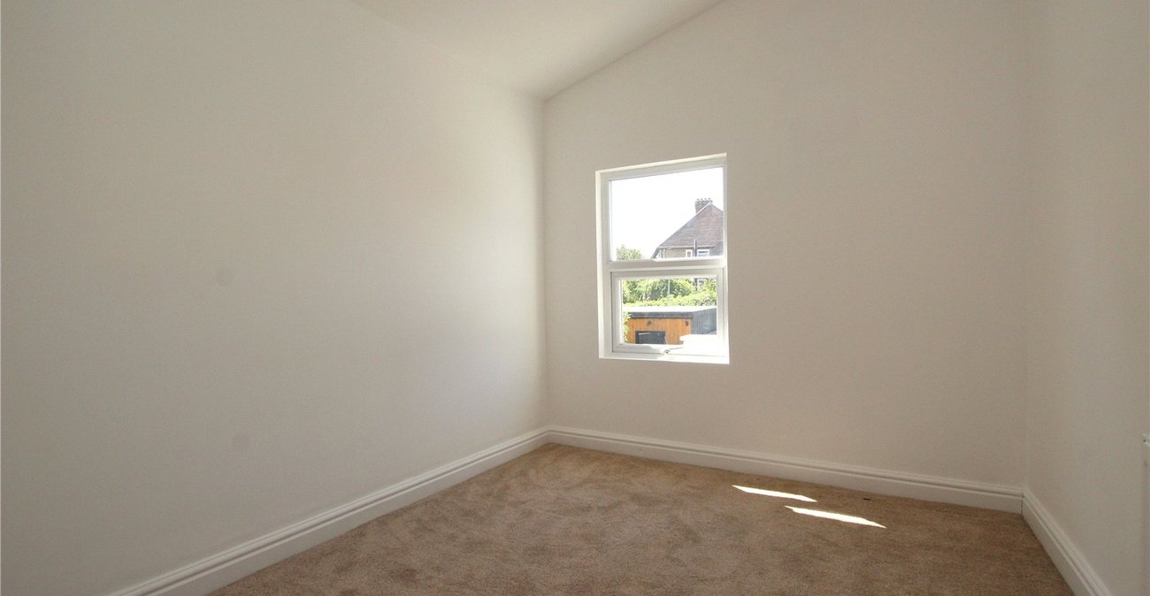 3 bedroom house for sale in Plumstead Common | Robinson Jackson