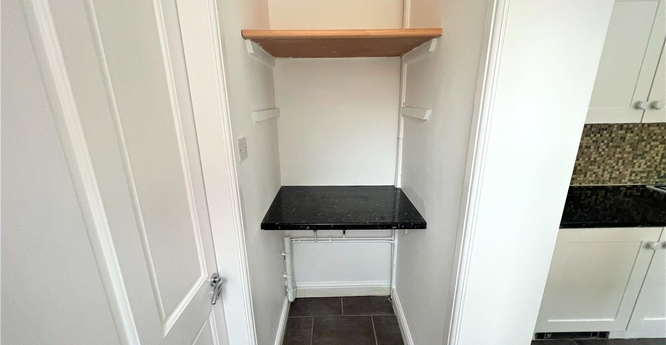 3 bedroom house for sale in Plumstead Common | Robinson Jackson
