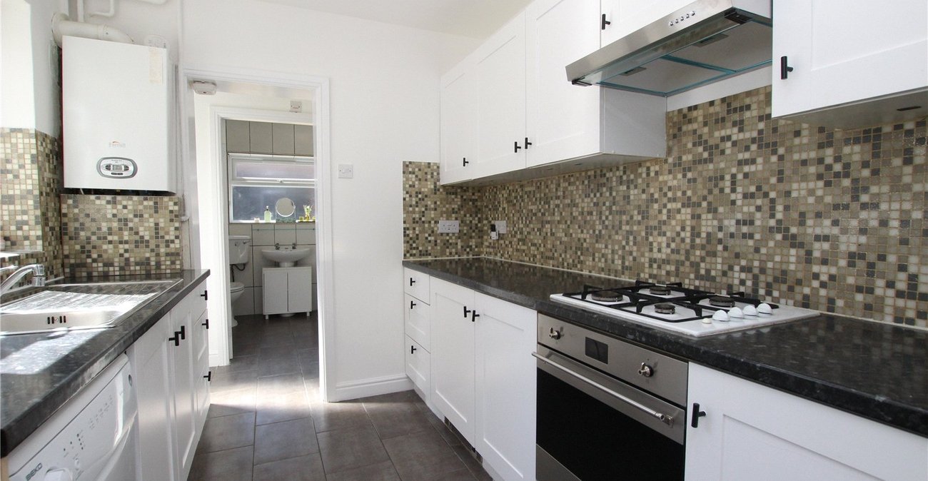 3 bedroom house for sale in Plumstead Common | Robinson Jackson