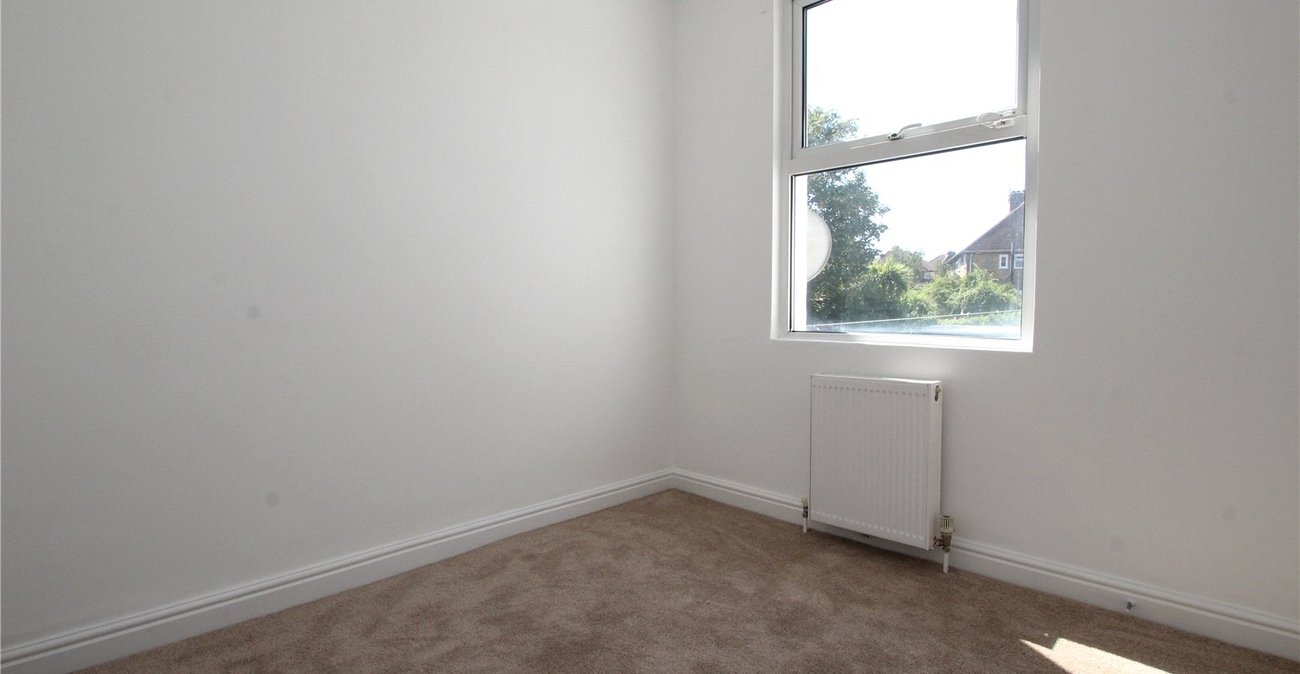3 bedroom house for sale in Plumstead Common | Robinson Jackson