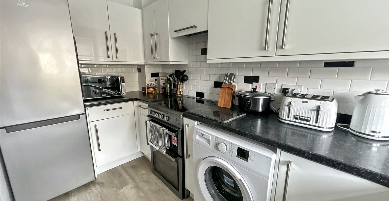 2 bedroom house for sale in Sidcup | Robinson Jackson