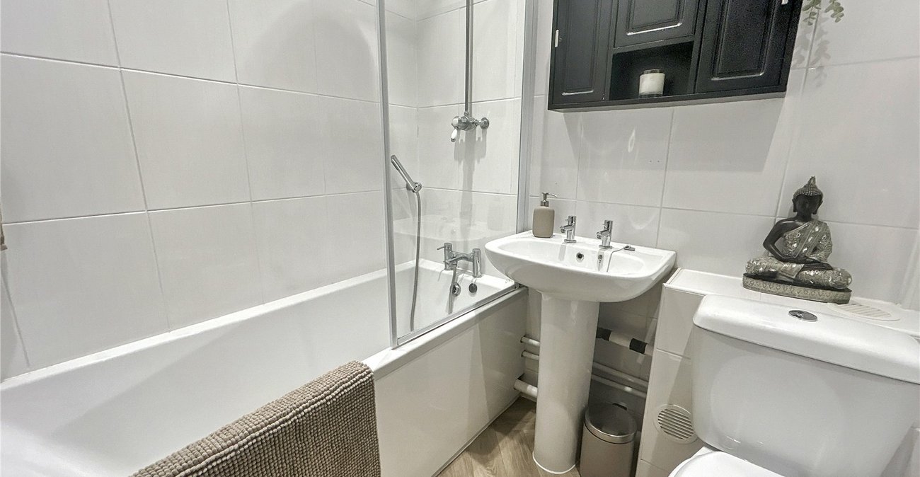 2 bedroom house for sale in Sidcup | Robinson Jackson