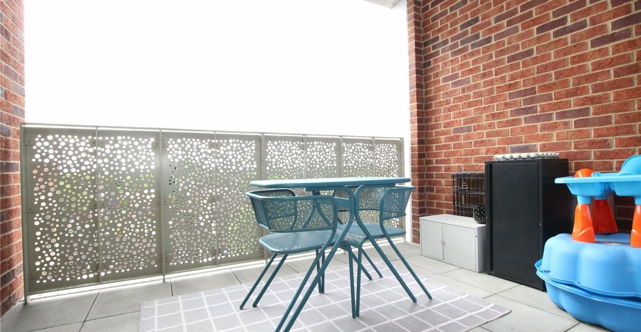 2 bedroom property for sale in Abbey Wood | Robinson Jackson