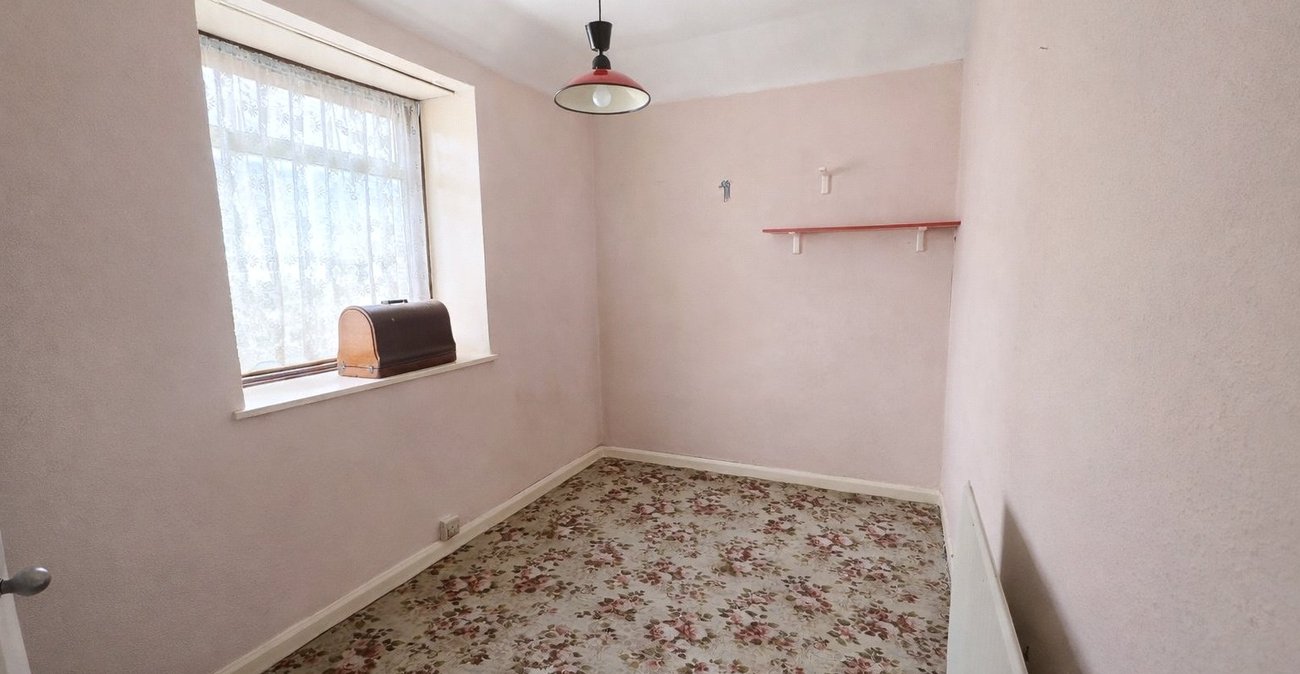 3 bedroom house for sale in London | Robinson Jackson