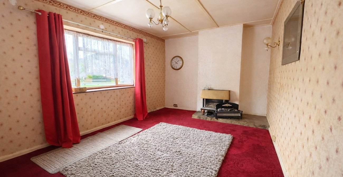 3 bedroom house for sale in London | Robinson Jackson