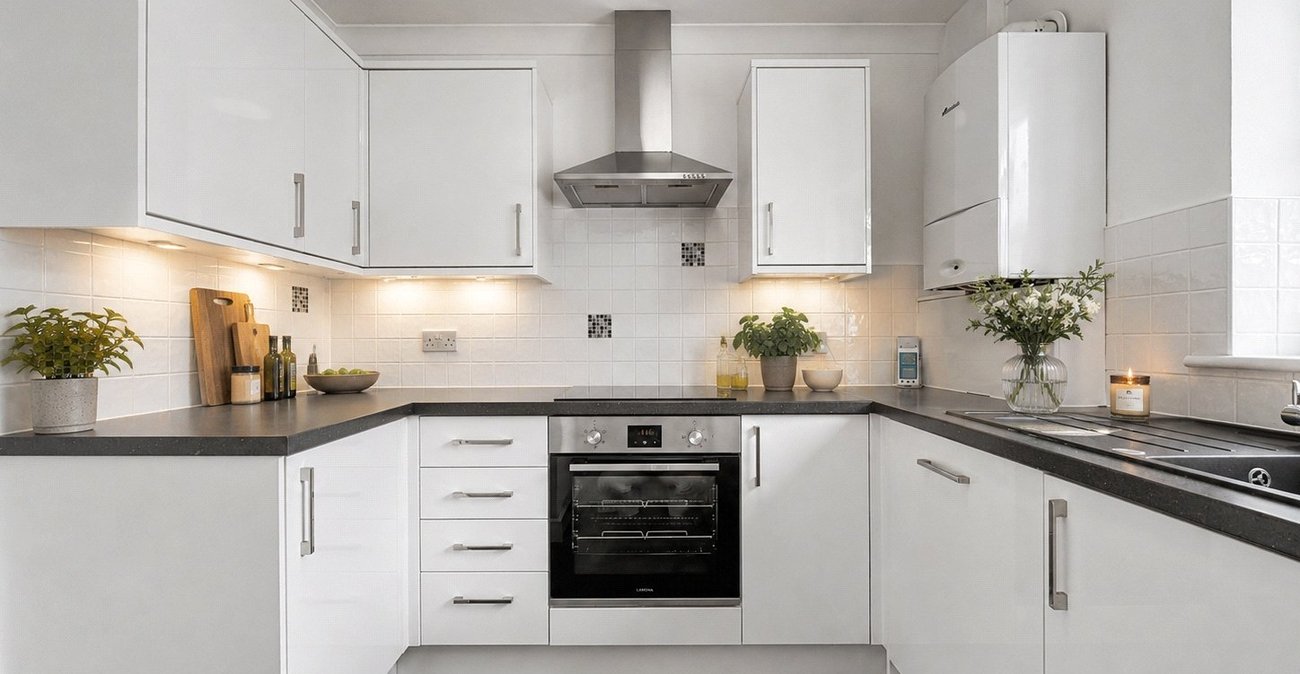 1 bedroom bungalow for sale in Parkwood | Robinson Michael & Jackson