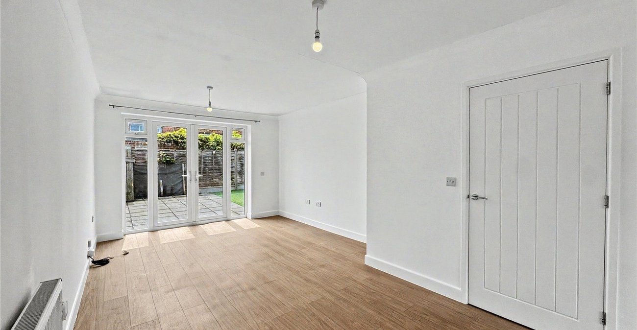 1 bedroom bungalow for sale in Parkwood | Robinson Michael & Jackson