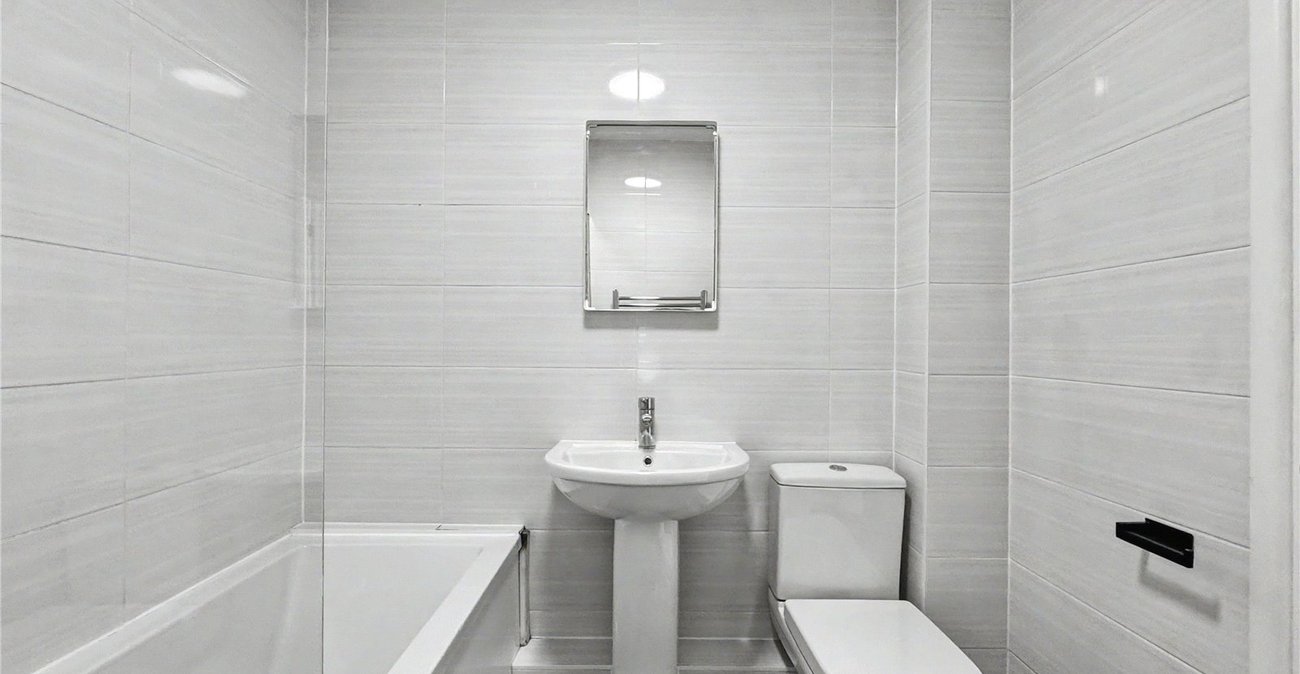 1 bedroom bungalow for sale in Parkwood | Robinson Michael & Jackson