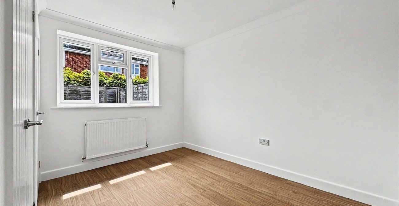 1 bedroom bungalow for sale in Parkwood | Robinson Michael & Jackson