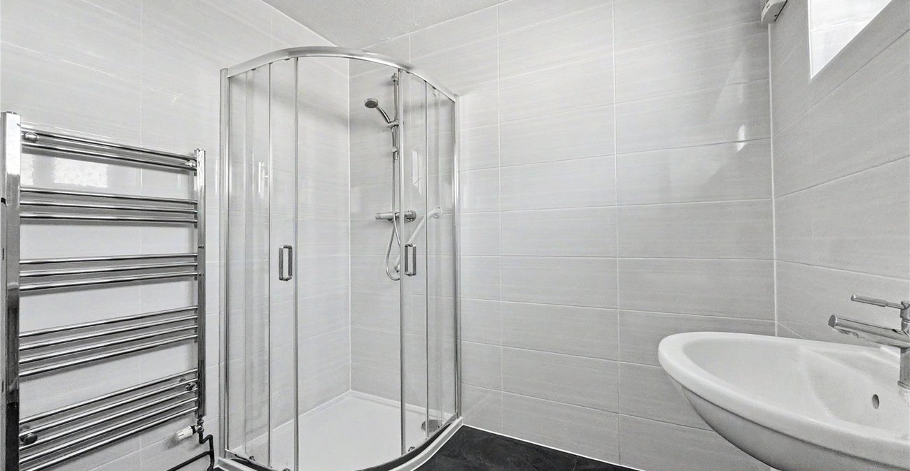 1 bedroom bungalow for sale in Parkwood | Robinson Michael & Jackson