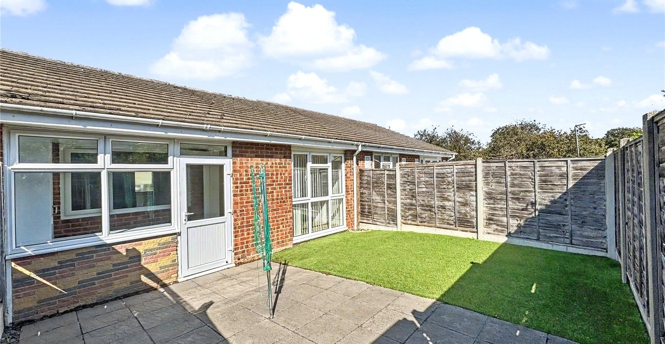 1 bedroom bungalow for sale in Parkwood | Robinson Michael & Jackson