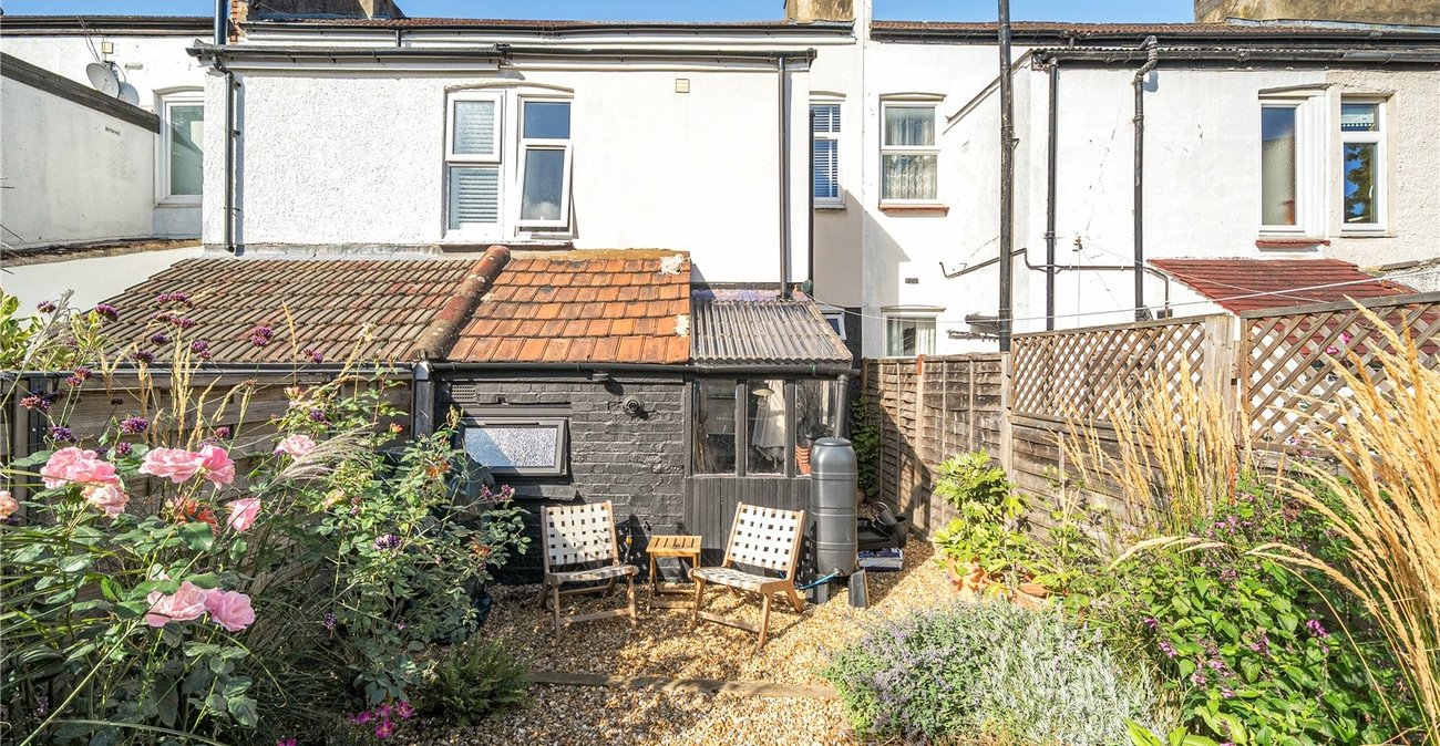 2 bedroom house for sale in Sydenham | Robinson Jackson