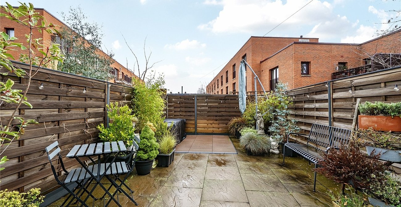 2 bedroom house for sale in Sydenham | Robinson Jackson