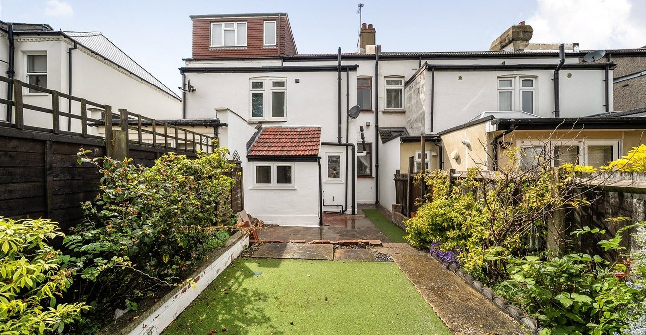 2 bedroom house for sale in Sydenham | Robinson Jackson