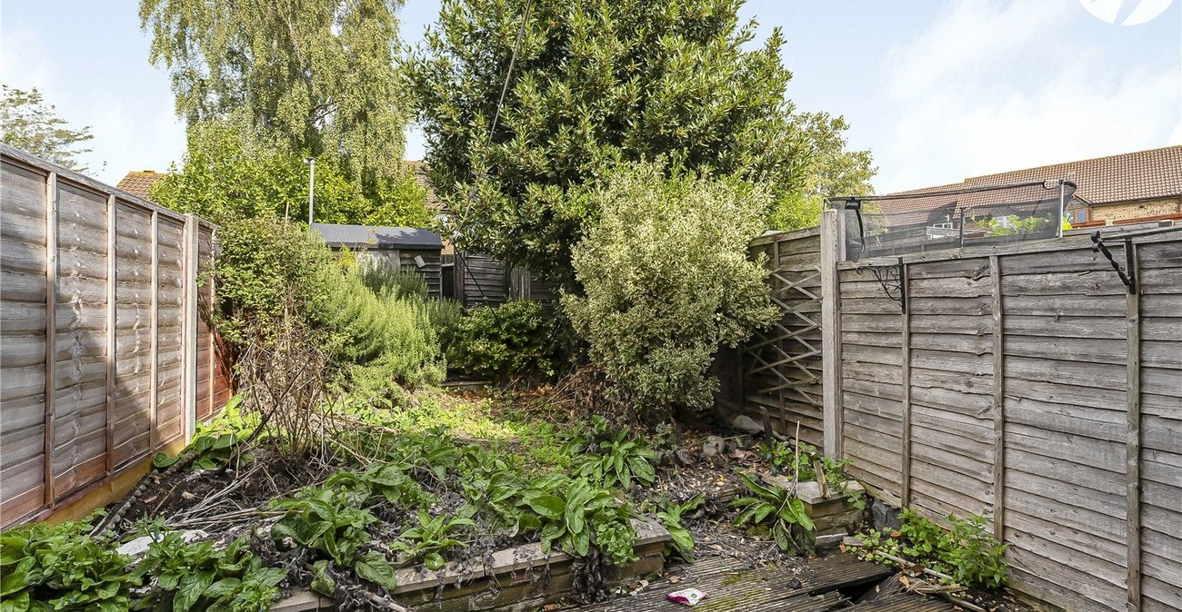 2 bedroom house for sale in Dartford | Robinson Jackson