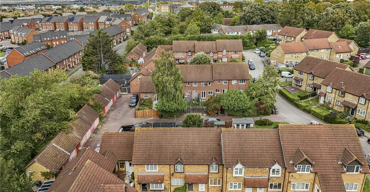 2 bedroom house for sale in Dartford | Robinson Jackson