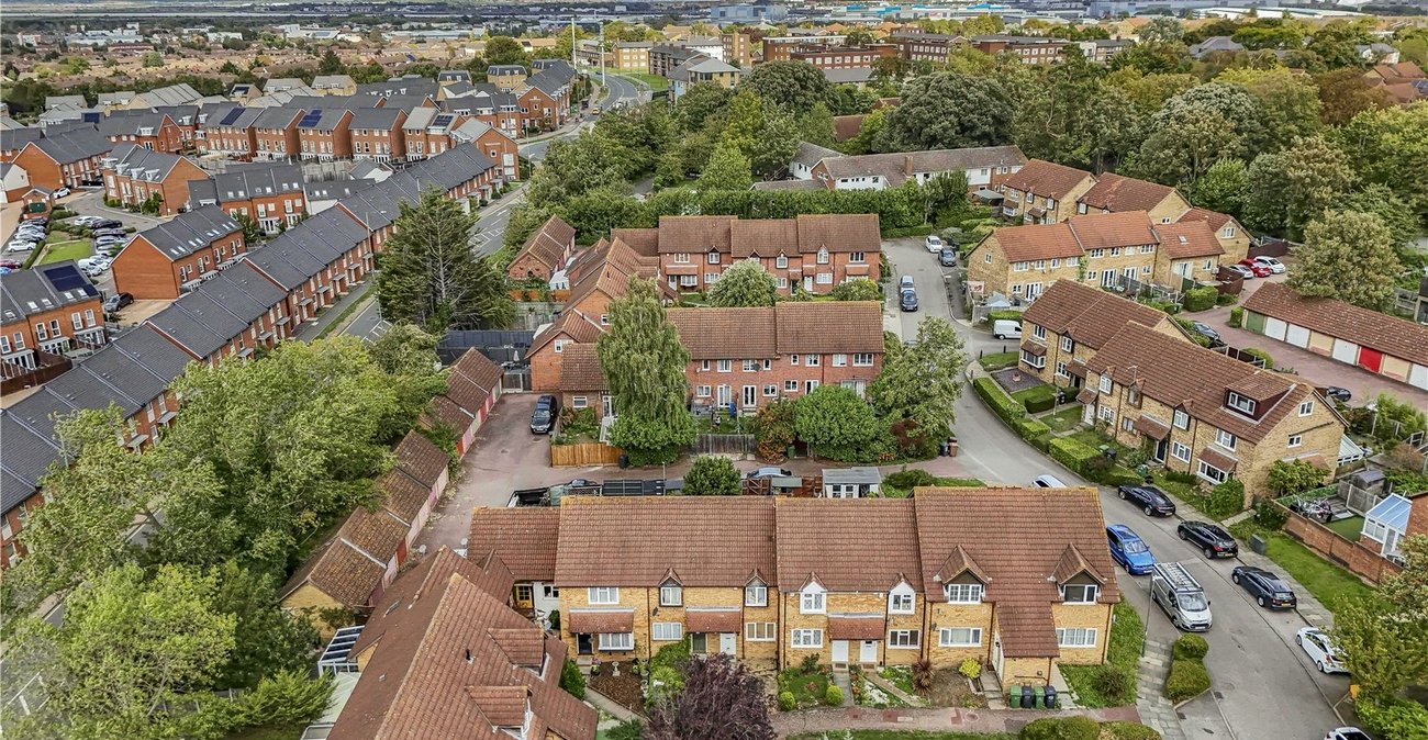 2 bedroom house for sale in Dartford | Robinson Jackson