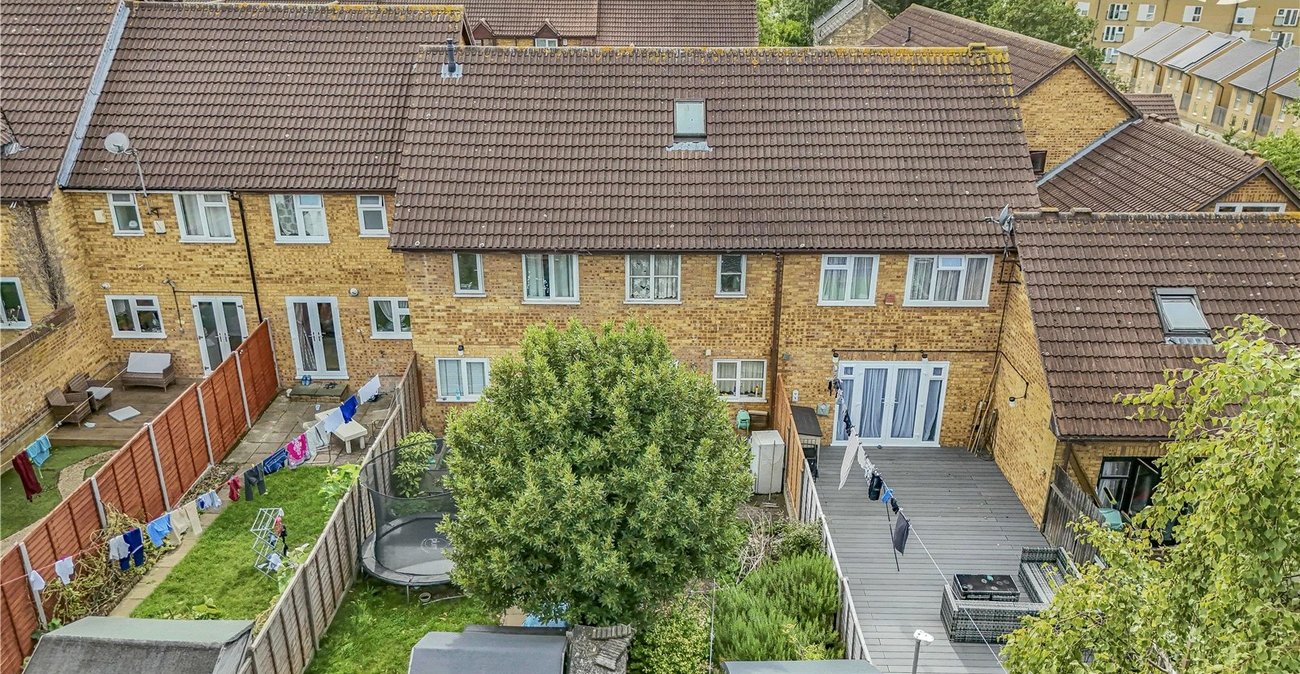 2 bedroom house for sale in Dartford | Robinson Jackson