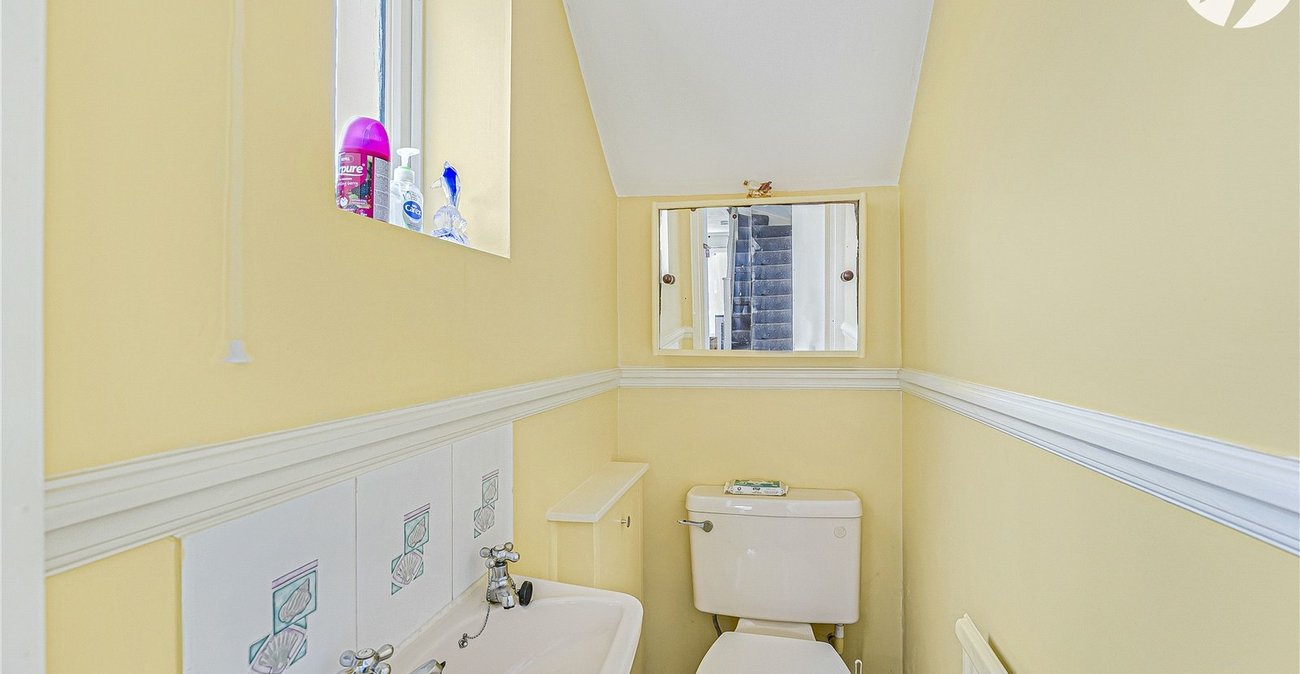 3 bedroom house for sale in Dartford | Robinson Jackson