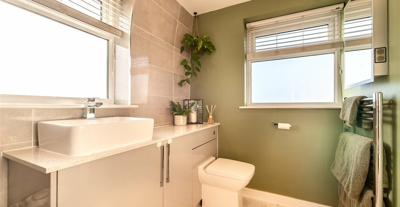 2 bedroom house for sale in Hoo | Robinson Michael & Jackson