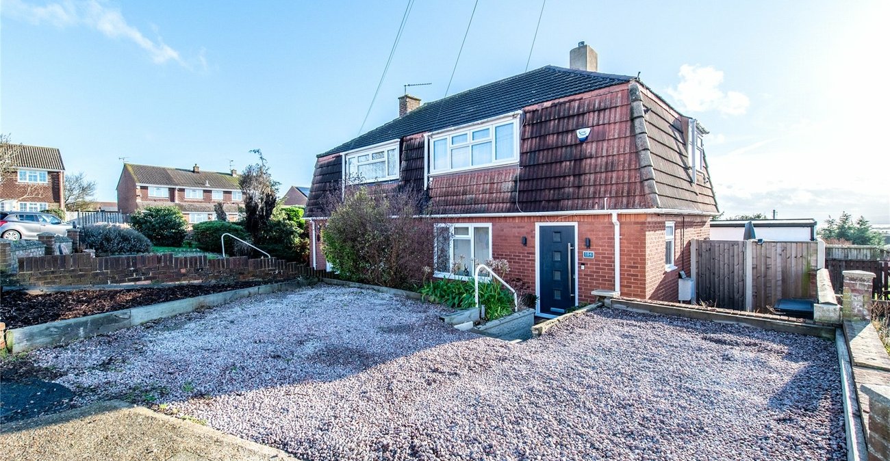 2 bedroom house for sale in Hoo | Robinson Michael & Jackson