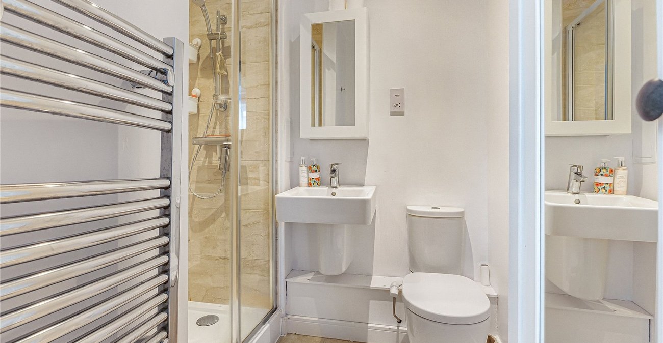 2 bedroom property for sale in Rochester | Robinson Michael & Jackson