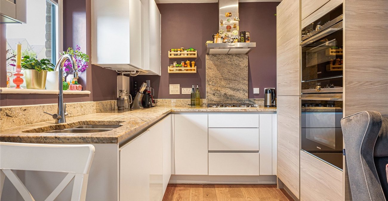2 bedroom property for sale in Rochester | Robinson Michael & Jackson