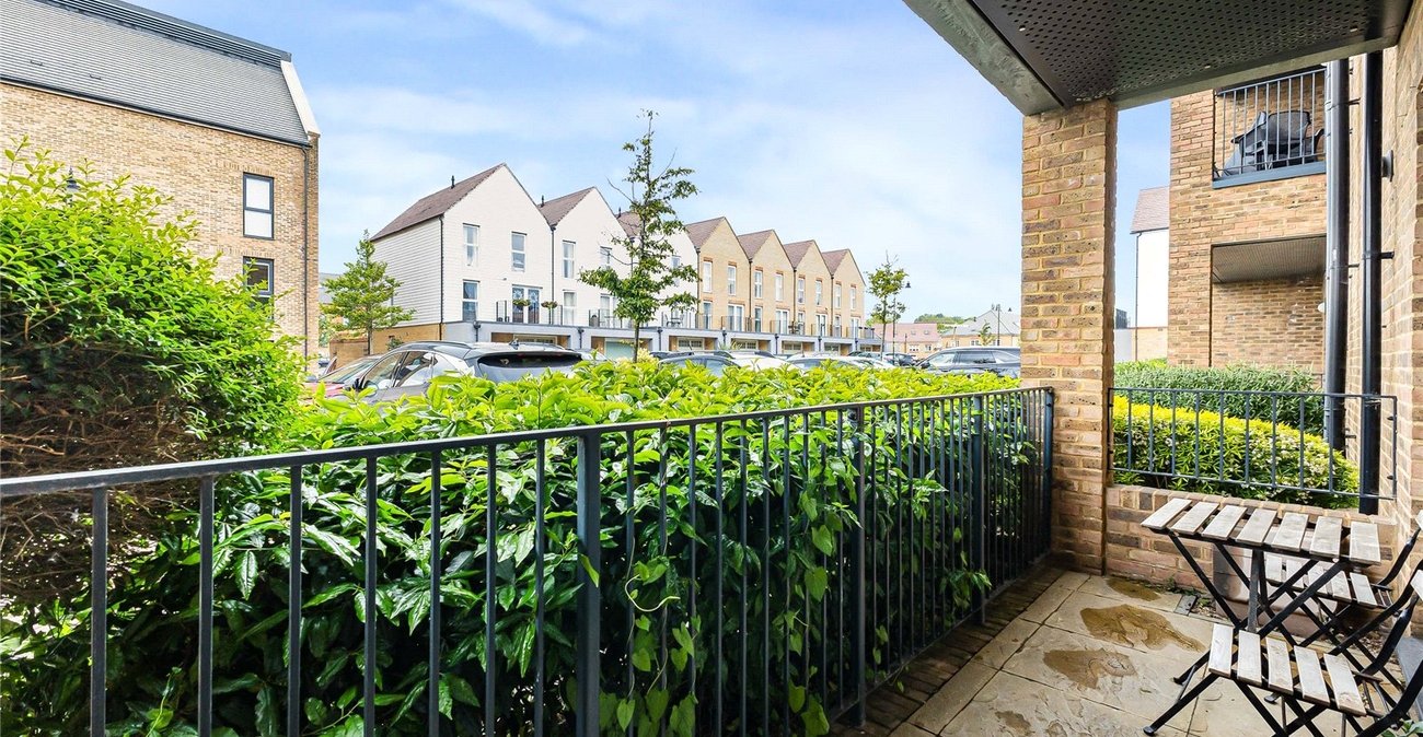 2 bedroom property for sale in Rochester | Robinson Michael & Jackson