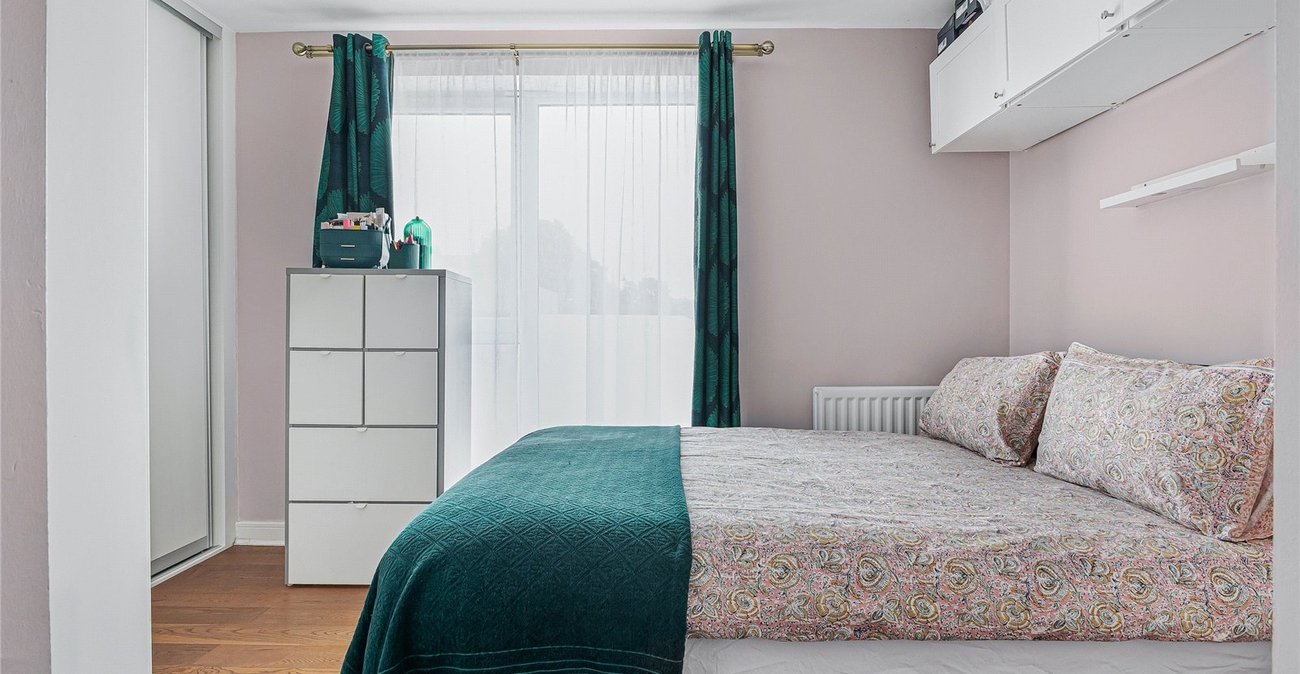 2 bedroom property for sale in Rochester | Robinson Michael & Jackson