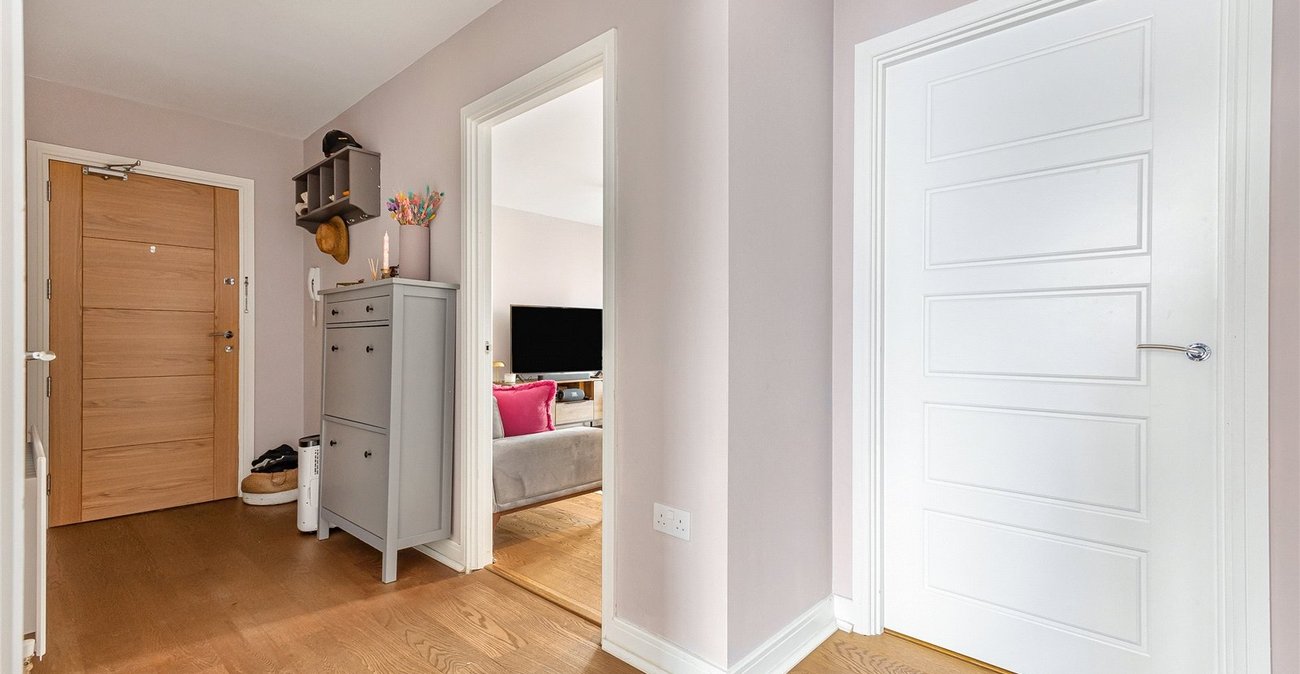 2 bedroom property for sale in Rochester | Robinson Michael & Jackson