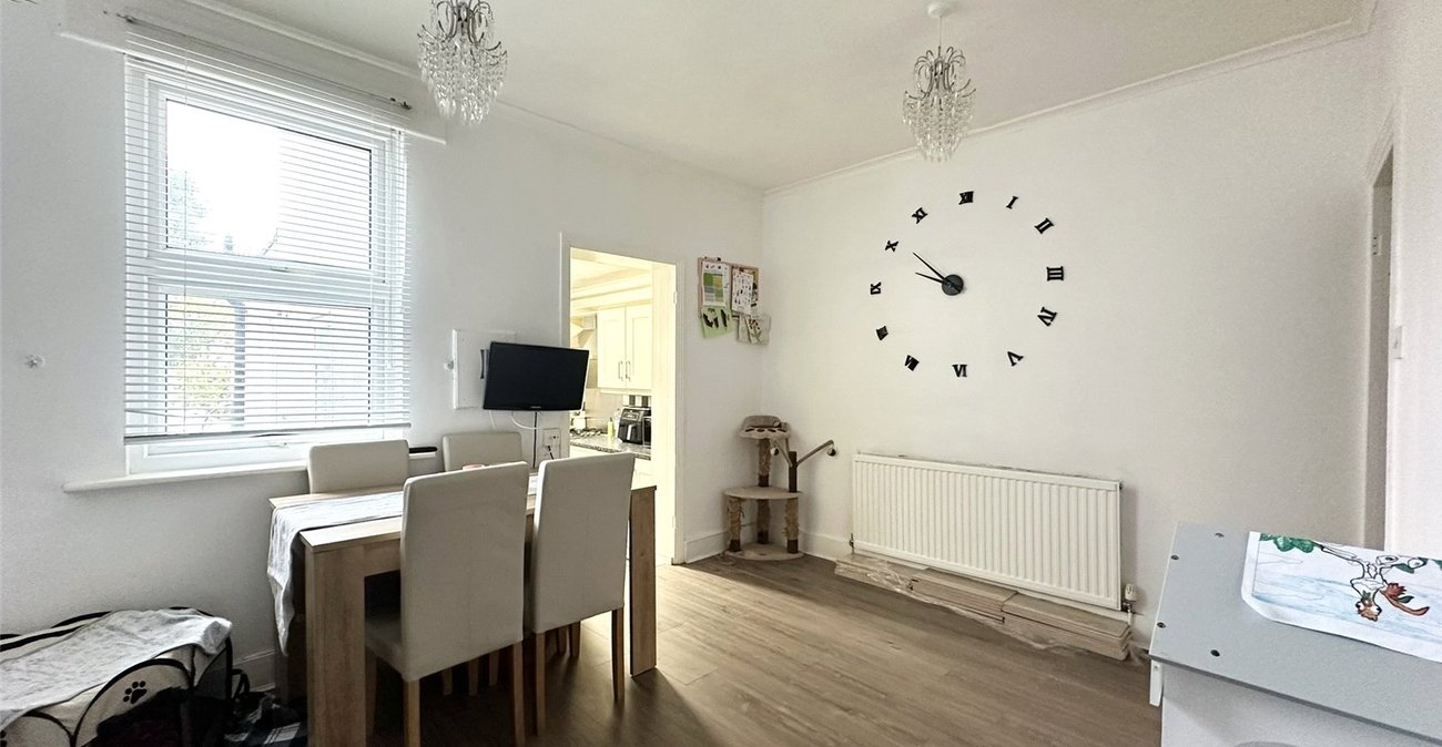 2 bedroom house for sale in Greenhithe | Robinson Jackson