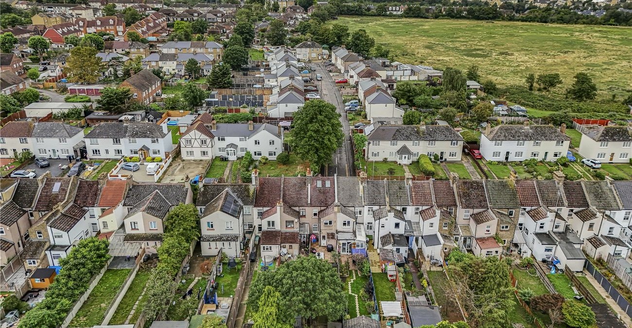 2 bedroom house for sale in Greenhithe | Robinson Jackson