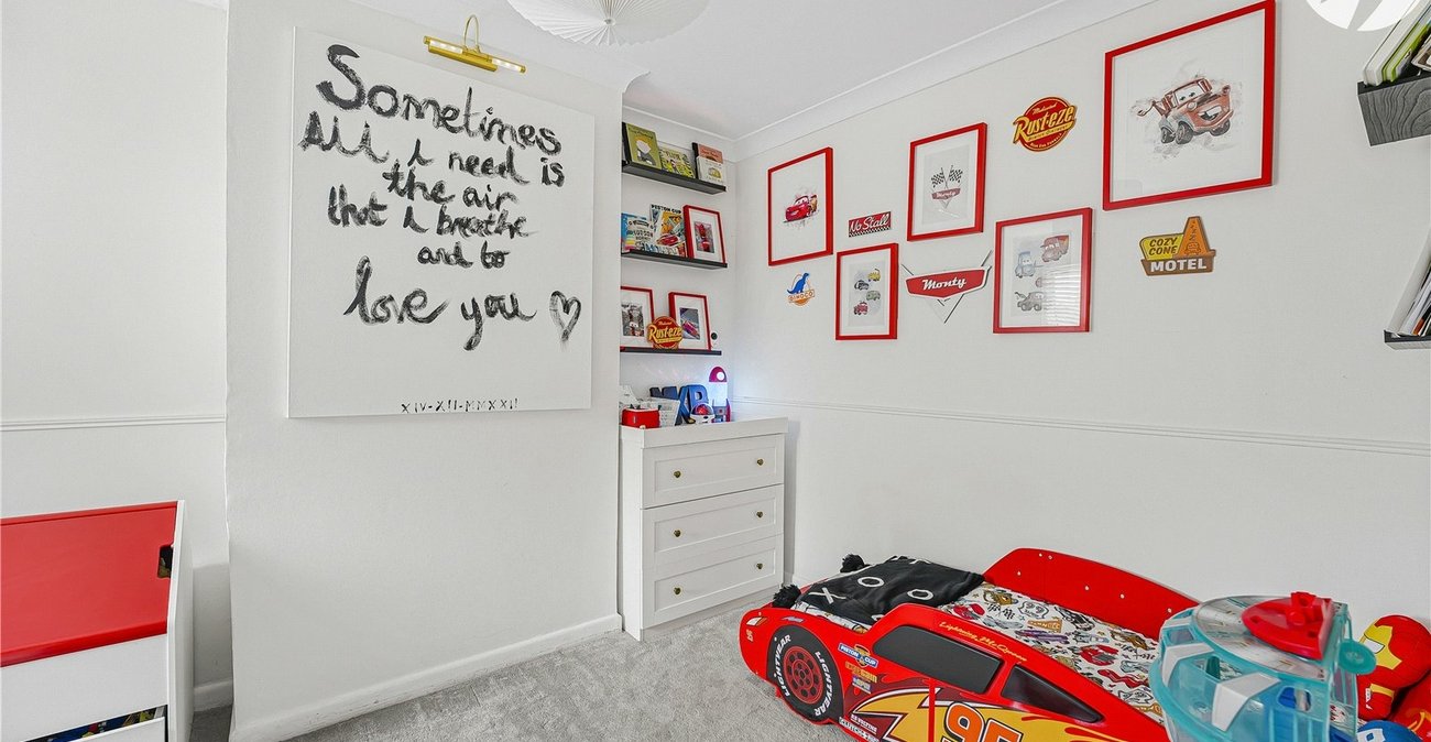 2 bedroom house for sale in Greenhithe | Robinson Jackson