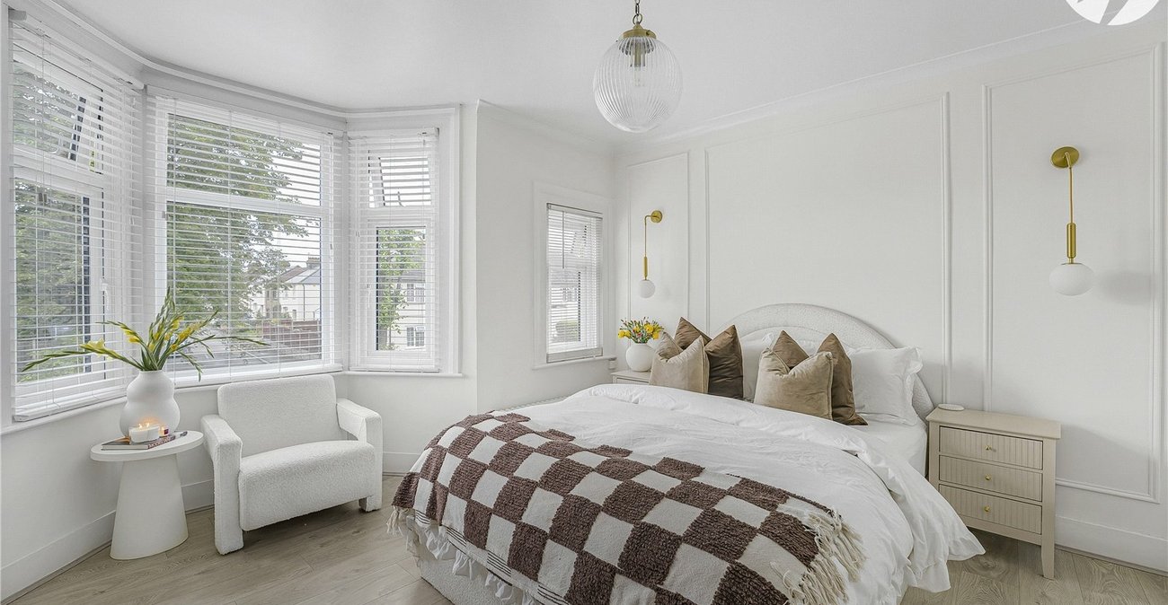 2 bedroom house for sale in Greenhithe | Robinson Jackson