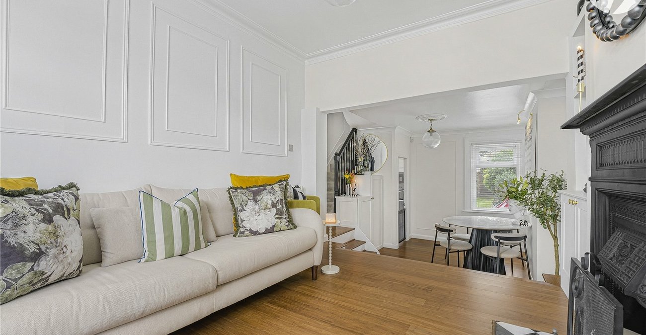 2 bedroom house for sale in Greenhithe | Robinson Jackson