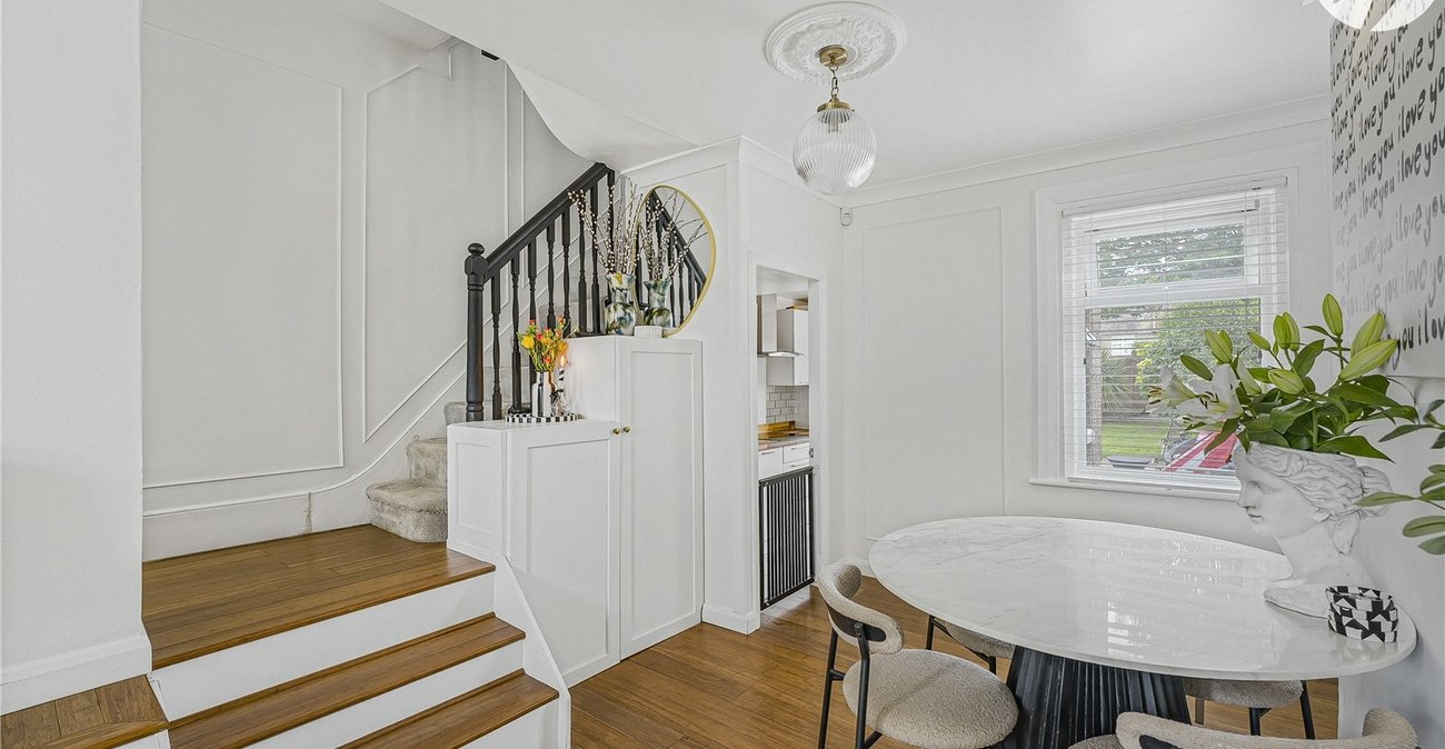 2 bedroom house for sale in Greenhithe | Robinson Jackson