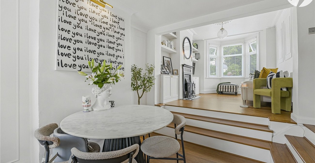 2 bedroom house for sale in Greenhithe | Robinson Jackson