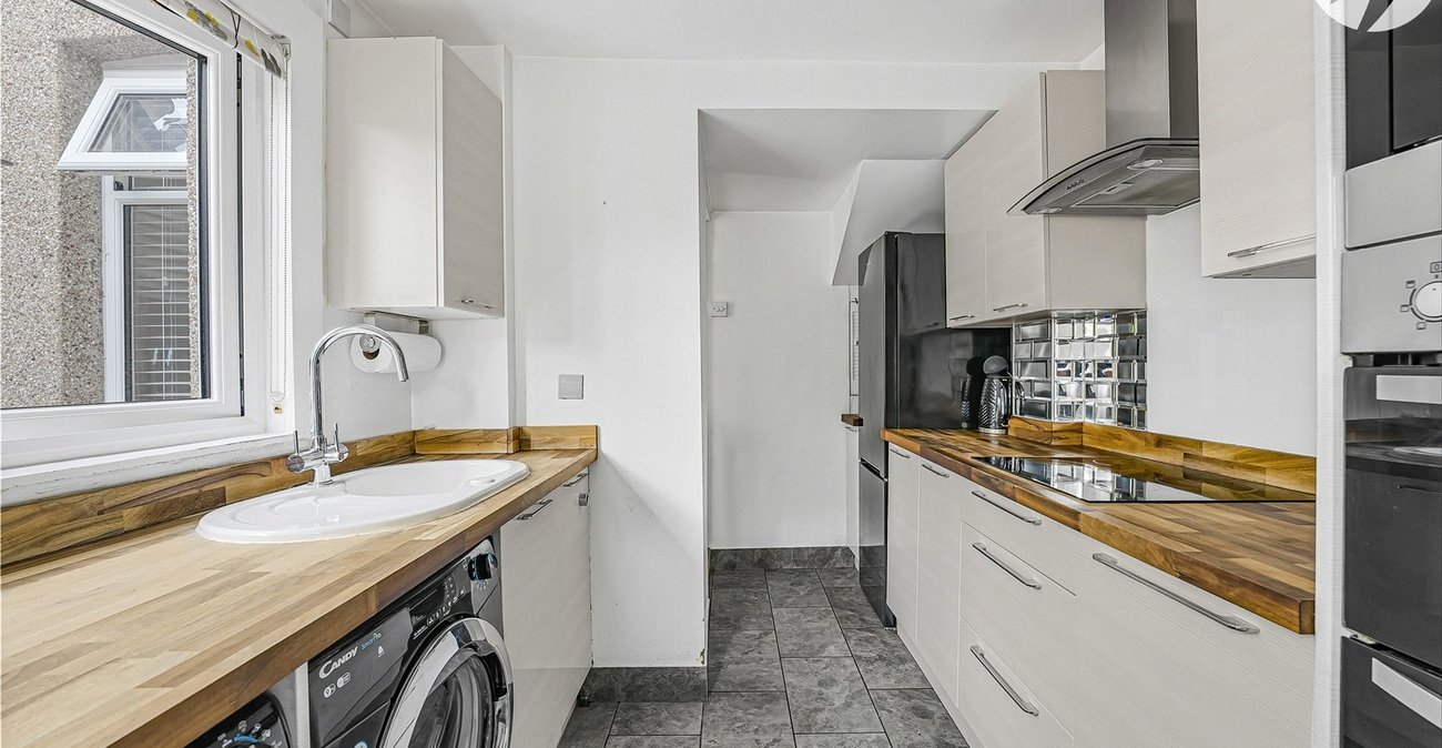 2 bedroom house for sale in Greenhithe | Robinson Jackson