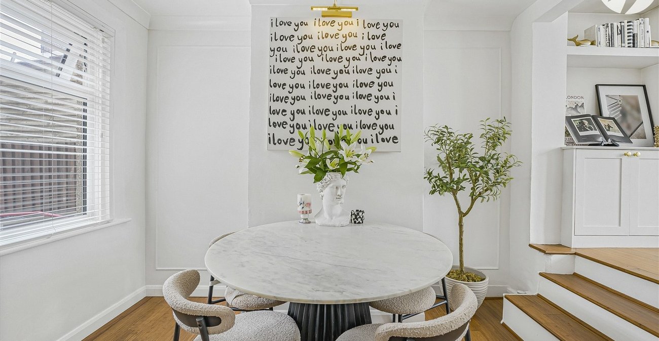 2 bedroom house for sale in Greenhithe | Robinson Jackson