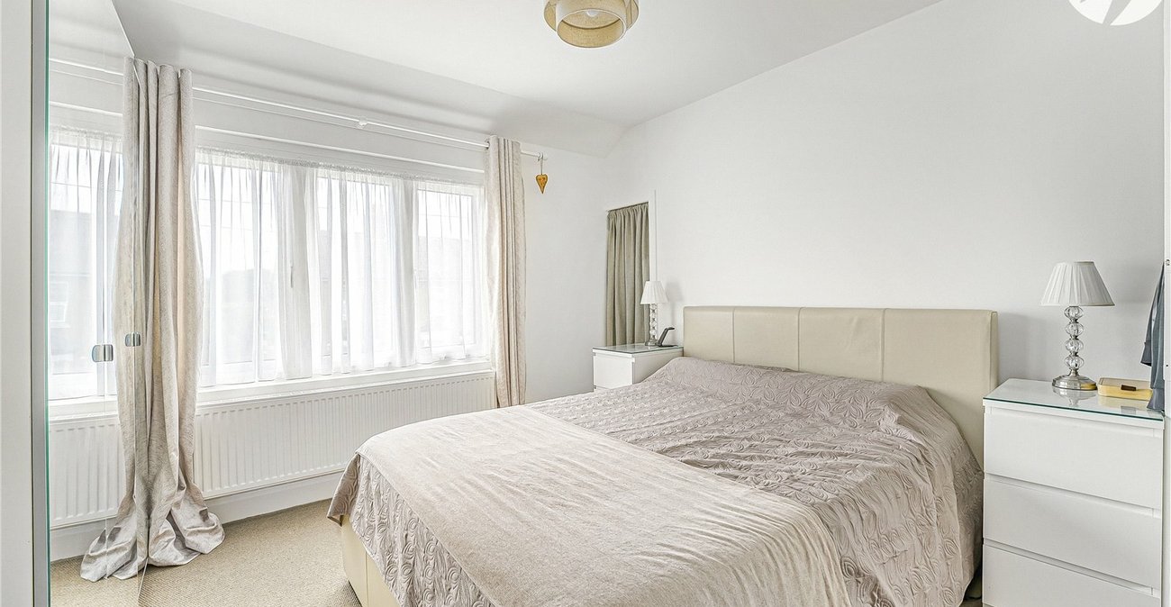 3 bedroom house for sale in Greenhithe | Robinson Jackson