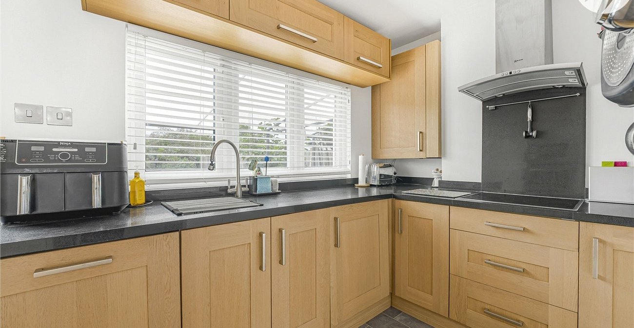 3 bedroom house for sale in Greenhithe | Robinson Jackson