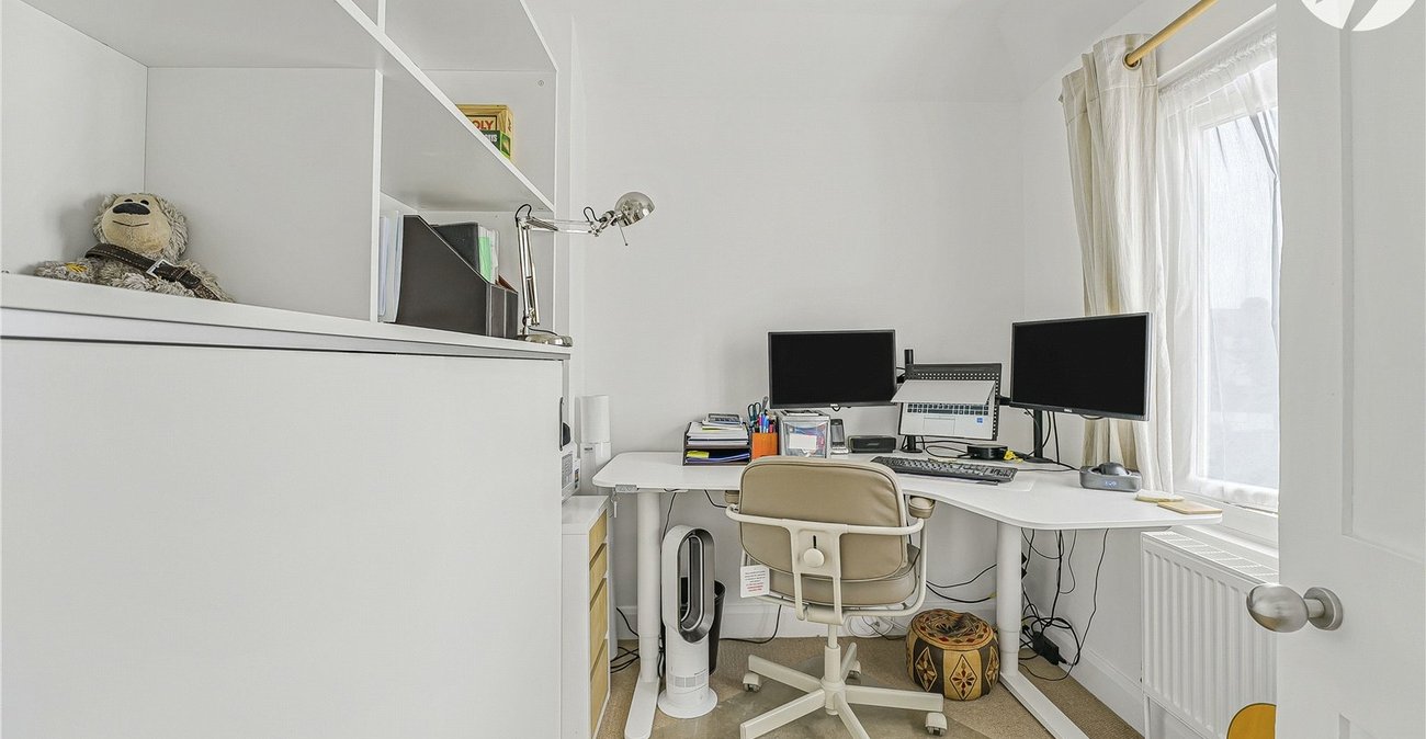 3 bedroom house for sale in Greenhithe | Robinson Jackson